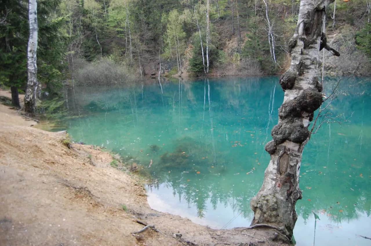 Jeziora Rudawskie: Odkryj ich niezwykłe kolory i tajemnice