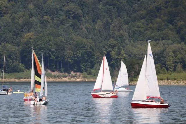 Działki nad jeziorem Rożnowskim - idealne oferty z widokiem i cenami