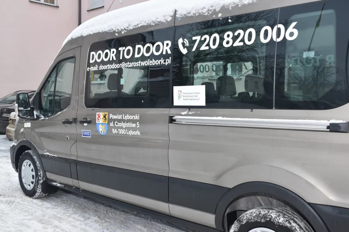 Jak dojechać z Lęborka do Łeby? Sprawdź najlepsze opcje transportu