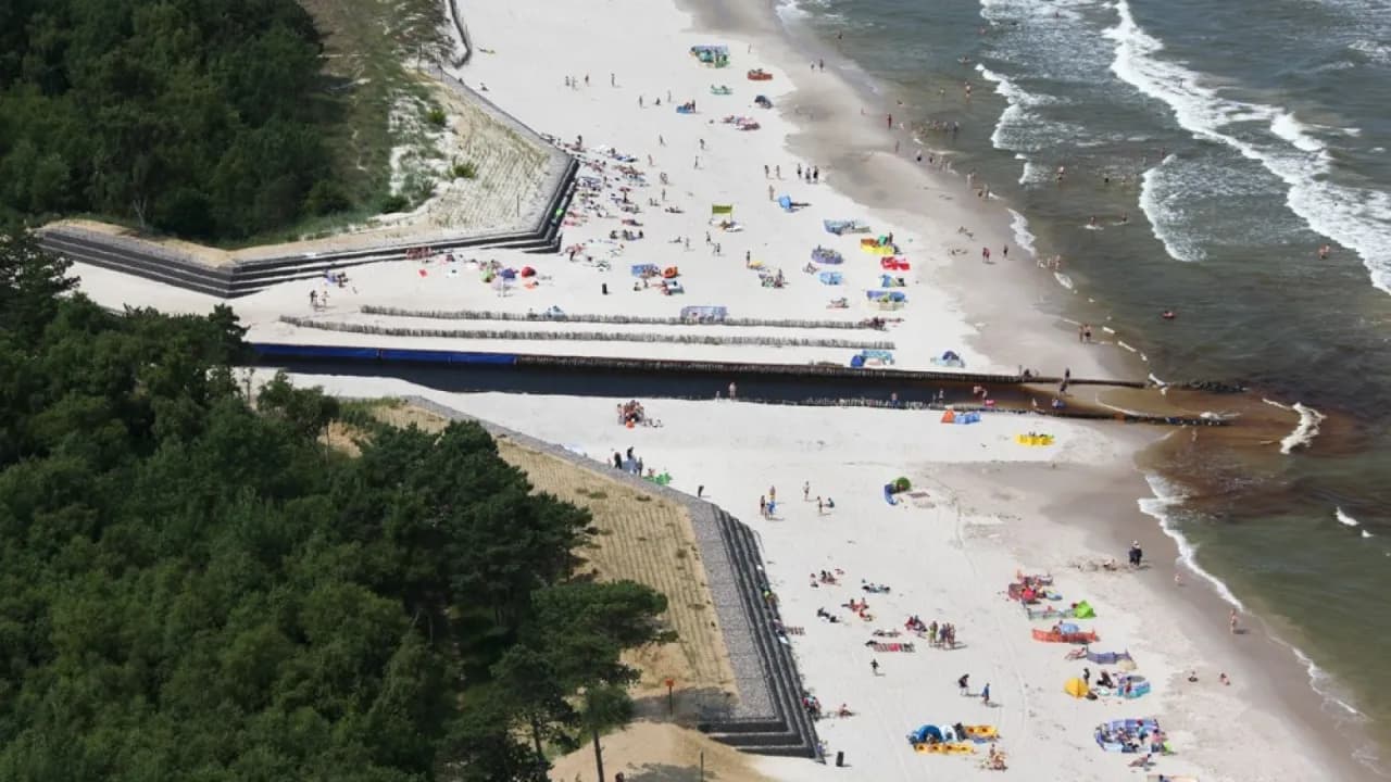 Karwia gdzie leży? Odkryj jej lokalizację i atrakcje w okolicy