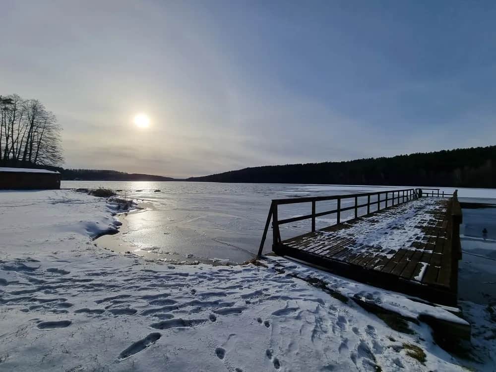 Jezioro Dąbrowskie: ukryte skarby i atrakcje, które musisz poznać
